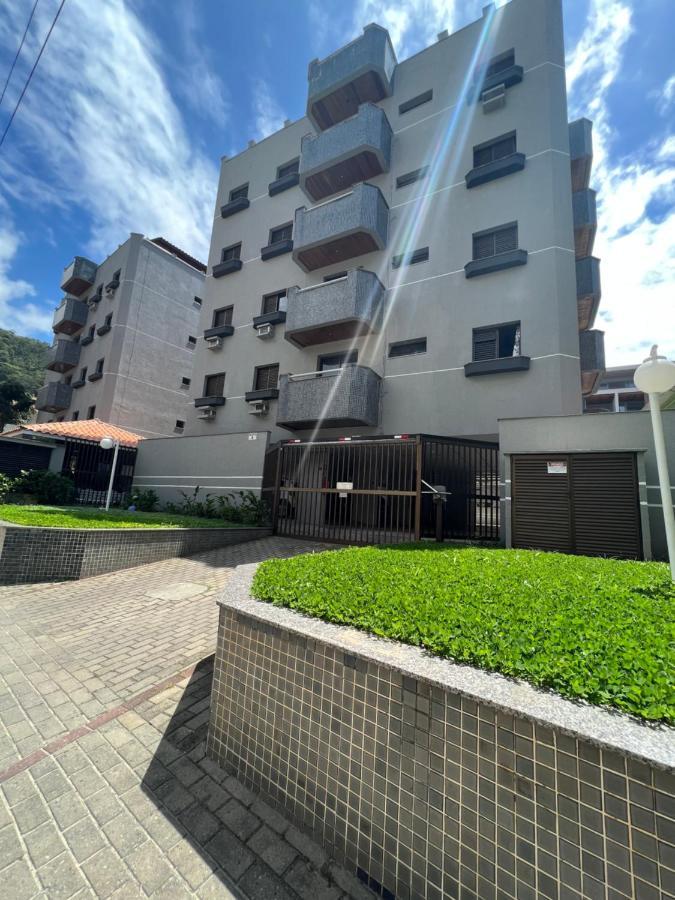 Apartamento Ape 27 Grande Bem Localizado Ubatuba